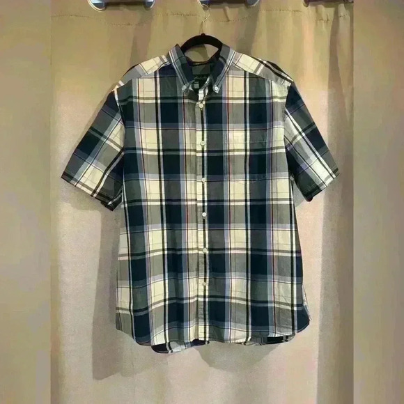 Men’s Plaid Eddie Bauer Button Up - Picture 1 of 6